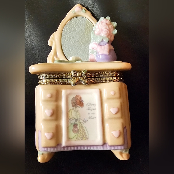 Precious Moments Dresser Vanity Ceramic Hinged Trinket Box 1997 Collectible - Picture 8 of 12